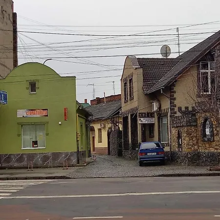דירה 1 комнатная в центре мукачева, улица мира *